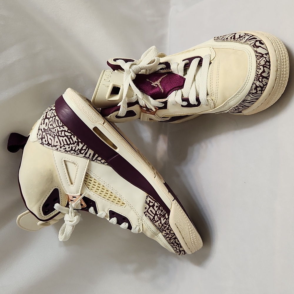 Jordan Spizike Bourdeaux Cream Purple Hightop Sneakers ( Size 5.5Y)